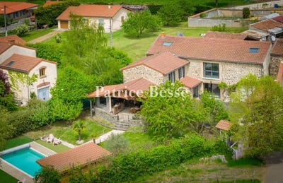 /international/fr/issoire-auvergne-310108128237/