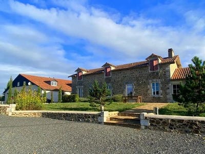 /international/fr/montmorillon-charente-120095763084/