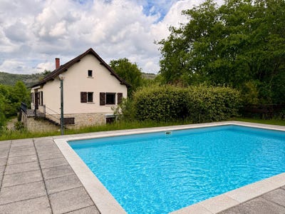 /international/fr/salvagnac-cajarc-midi-pyrenees-310108264368/