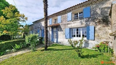 /international/fr/chenac-saint-seurin-d-uzet-charente-310108217340/