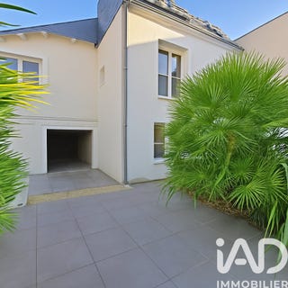 /international/fr/la-rochelle-franche-comte-310104168018/
