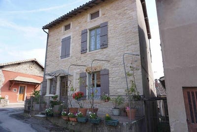 /international/fr/tournus-burgundy-310098748240/