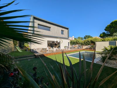 /international/fr/nezignan-l-eveque-languedoc-roussillon-310105990289/