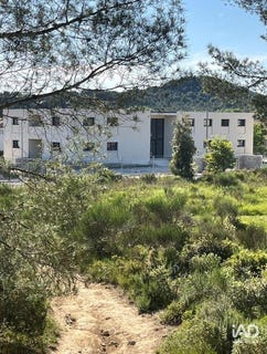 /international/fr/saint-mitre-les-remparts-provence-alpes-cote-d-azur-310104566784/