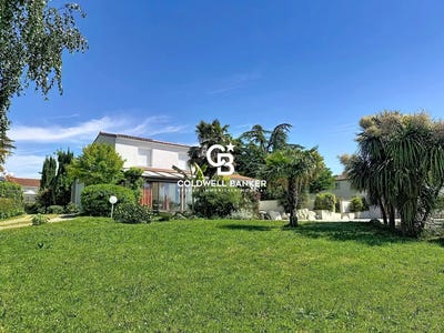 /international/fr/saint-georges-des-coteaux-charente-310107887614/