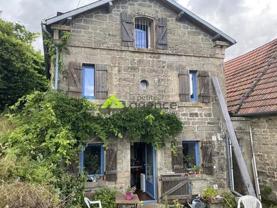 /international/fr/royere-de-vassiviere-limousin-310105806054/