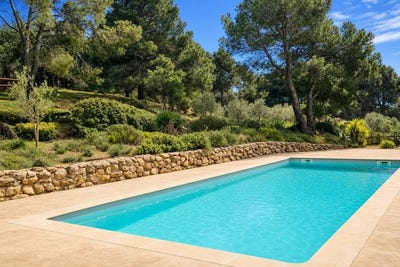 /international/fr/narbonne-languedoc-roussillon-310107950934/