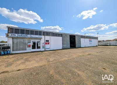 /international/fr/la-ville-aux-clercs-centre-val-de-loire-310103611348/