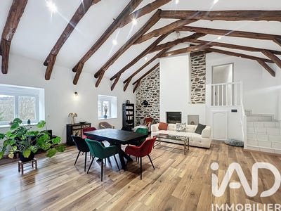 /international/fr/saint-hostien-auvergne-310105760335/