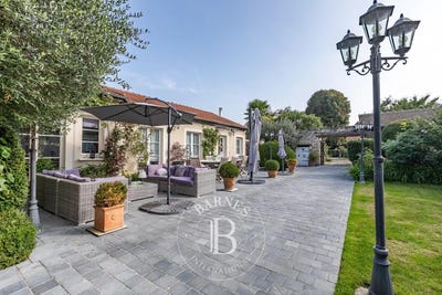 /international/fr/cinqueux-picardie-310105763494/