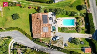 /international/fr/moussoulens-languedoc-roussillon-310109261838/