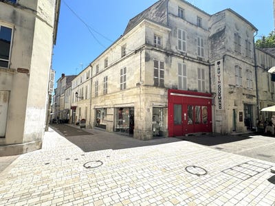 /international/fr/saintes-charente-310108973834/?lang=id