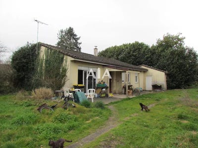 /international/fr/les-adjots-charente-310100224810/