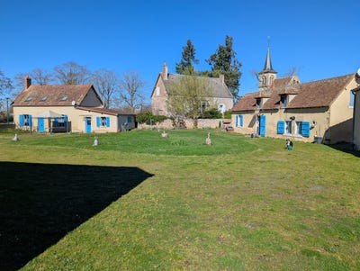 /international/fr/champillet-centre-val-de-loire-310108838531/