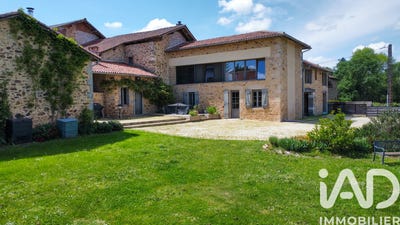 /international/fr/rochechouart-limousin-310107972454/
