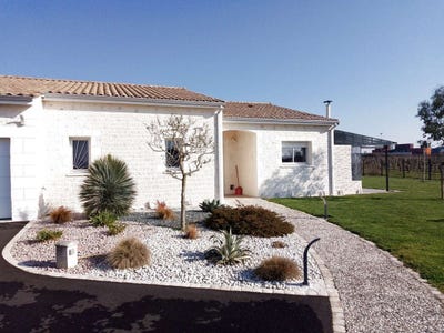 /international/fr/jarnac-charente-310106332271/