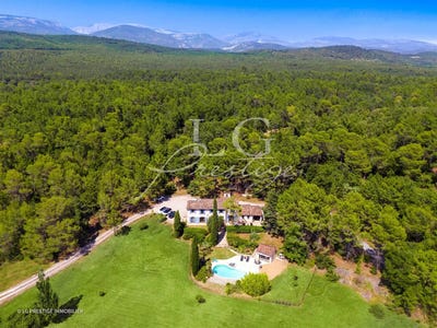 /international/fr/fayence-provence-alpes-cote-d-azur-310108973742/