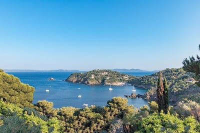 /international/fr/bormes-les-mimosas-provence-alpes-cote-d-azur-310097546372/