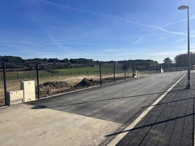 /international/fr/aigues-vives-languedoc-roussillon-120092656047/