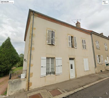 /international/fr/semur-en-brionnais-burgundy-310108317188/