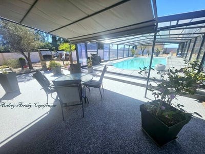 /international/fr/lezoux-auvergne-310109097545/