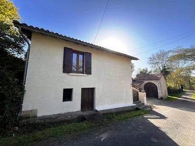 /international/fr/saint-privat-des-pres-aquitaine-120095672432/?lang=en