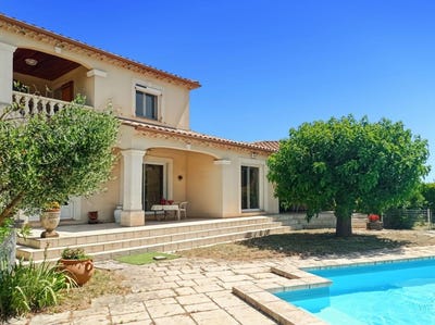 /international/fr/tresques-languedoc-roussillon-310110394747/