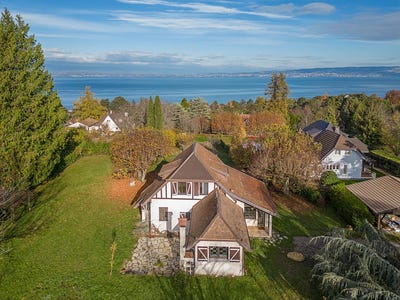 /international/fr/evian-les-bains-rhone-310106381823/