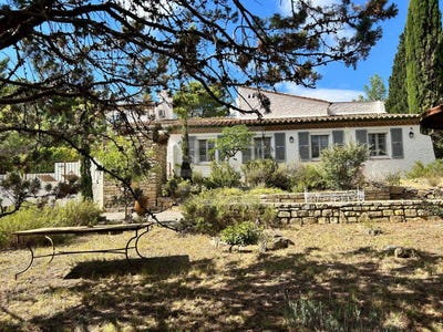 /international/fr/lezignan-corbieres-languedoc-roussillon-310108104410/