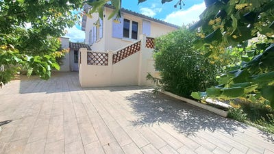 /international/fr/la-bastide-des-jourdans-provence-alpes-cote-d-azur-310099949811/