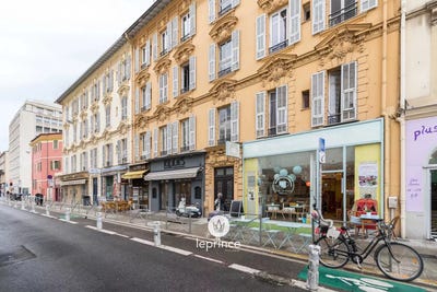 /international/fr/nice-provence-alpes-cote-d-azur-310106042857/