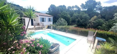 /international/fr/callas-provence-alpes-cote-d-azur-310100279028/