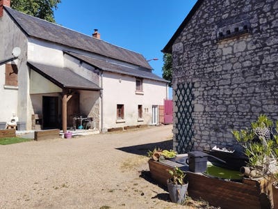 /international/fr/la-celle-saint-avant-centre-val-de-loire-310100854267/