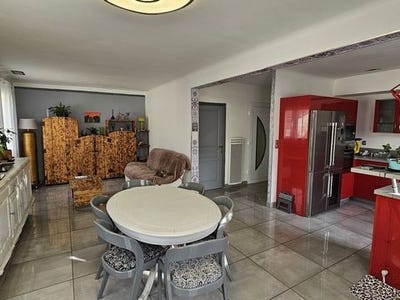 /international/fr/lavelanet-midi-pyrenees-310107367832/