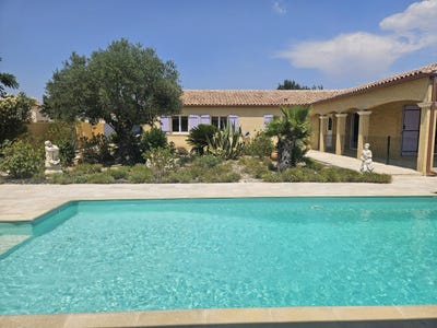 /international/fr/margon-languedoc-roussillon-310109558209/