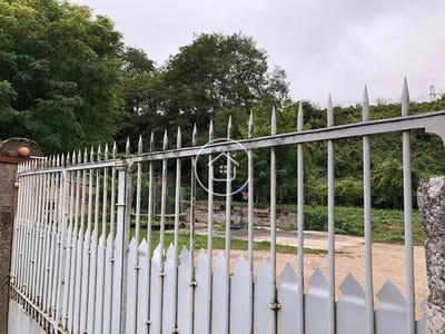 /international/fr/blois-centre-val-de-loire-310103771693/