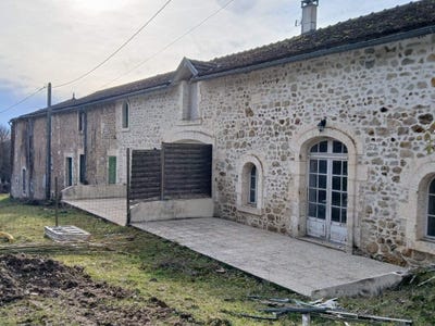 /international/fr/courgeac-charente-310108465351/