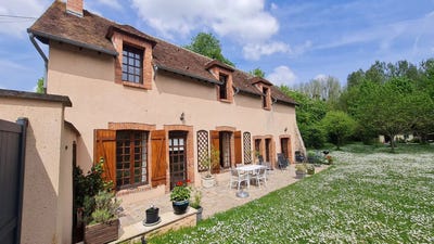 /international/fr/maintenon-centre-val-de-loire-310099621950/
