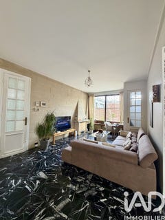 /international/fr/lieu-saint-amand-calais-310108924074/