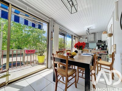 /international/fr/poilhes-languedoc-roussillon-310105431206/