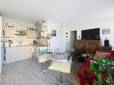 /international/fr/elancourt-ile-de-france-310100960357/