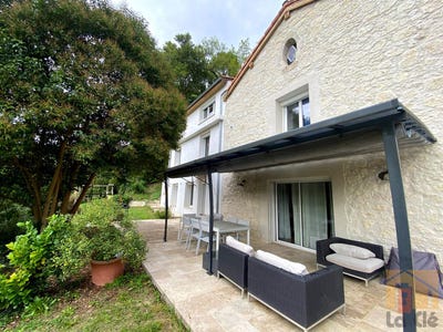 /international/fr/madaillan-aquitaine-120096127310/
