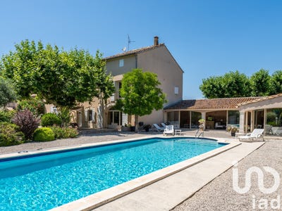 /international/fr/saint-saturnin-les-avignon-provence-alpes-cote-d-azur-310099560234/