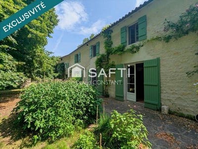 /international/fr/saint-jean-d-angely-charente-310101385398/?lang=en