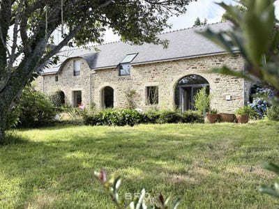 /international/fr/saint-ave-brittany-310108675843/?lang=id