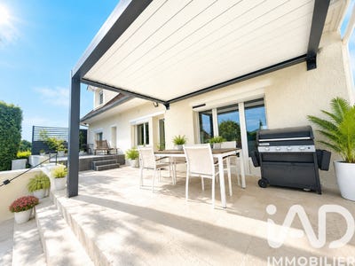 /international/fr/sully-sur-loire-centre-val-de-loire-310108244440/