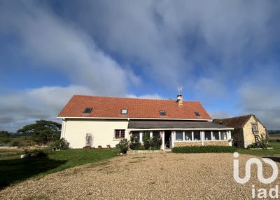 /international/fr/saint-pierre-des-bois-pays-de-la-loire-310108833945/