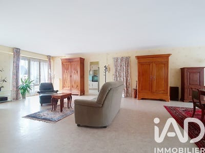 /international/fr/tours-centre-val-de-loire-310108428563/