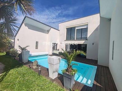/international/fr/la-meziere-brittany-310107299189/