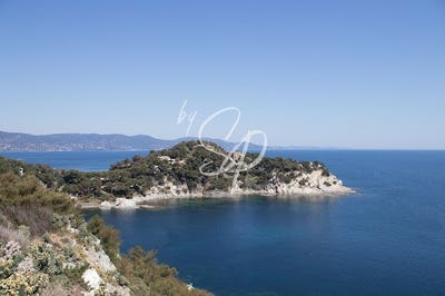 /international/fr/bormes-les-mimosas-provence-alpes-cote-d-azur-310097546372/